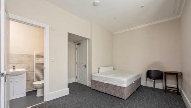* Brand New En-Suite Property in Worthing* 16Rug Main Photo