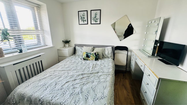 Fully Furnished Double Room. Female  only Main Photo