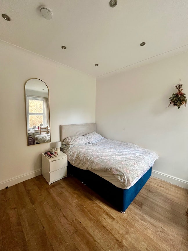 Spacious Double Room in Wembley Park Main Photo