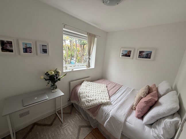 Cosy Room in Notting Hill Main Photo