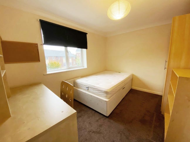 Furnished Double Room - All bills included Main Photo