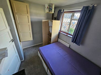 Double/Triple Room Available Main Photo