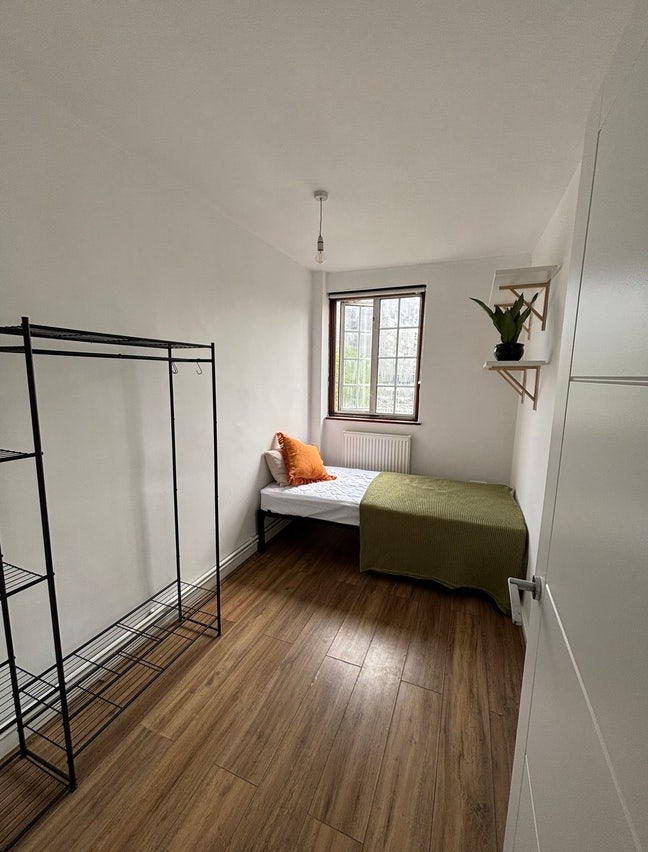 Bright Room in Hoxton Main Photo