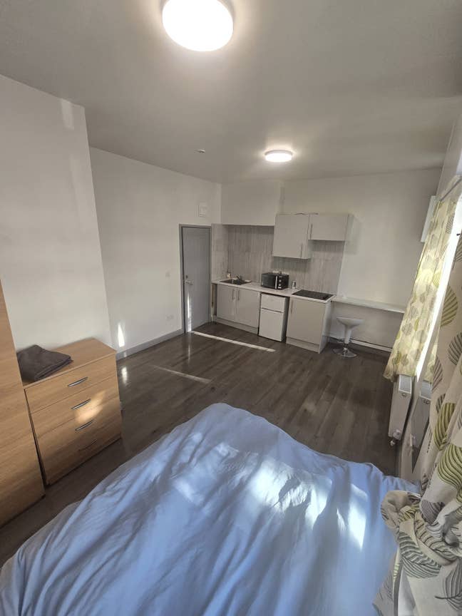 Massive Studios with Bills &pound;1350 Main Photo