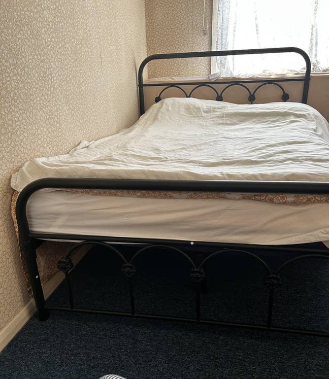 A double bedroom ready to rent  Main Photo