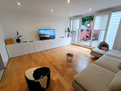 Short Let: Two Double Rooms in Turnpike Lane Main Photo