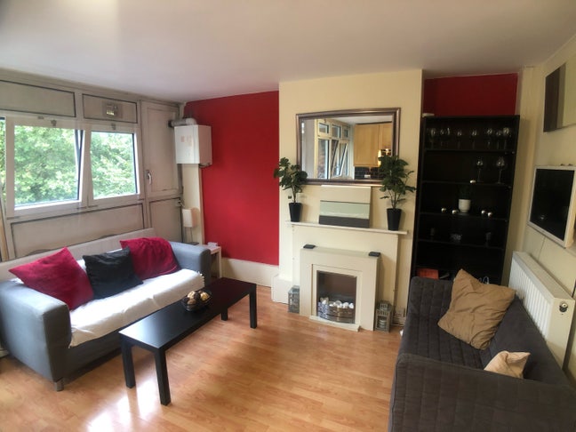 Double room available : Island Gardens Main Photo