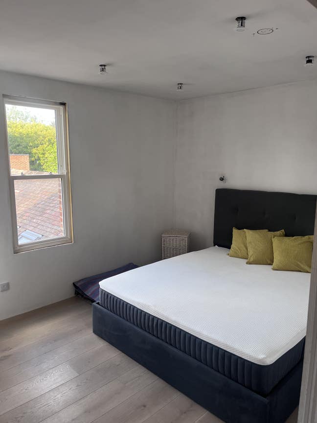 Spacious Double En-Suite (Available from June 1St) Main Photo