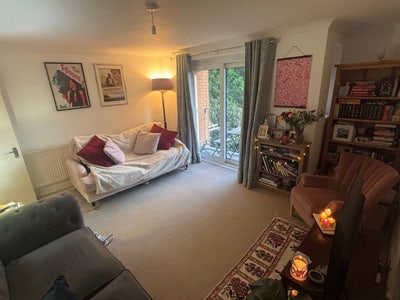Double room, private bathroom and shared balcony  Main Photo
