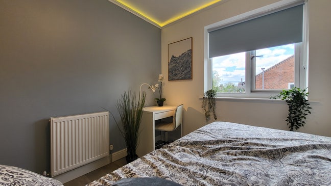 Boutique Compact Room - Premium House Share Main Photo