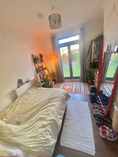 Double room - 12 mins from London Bridge Main Photo
