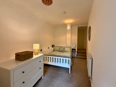 Large double room in a great location. Main Photo