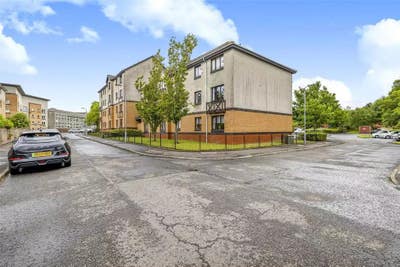 1 Bed Flat in Paisley (Spoolers Rd) - Private Park Main Photo
