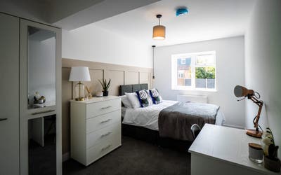 Sanctuary in Moseley! Brand New Room to rent Main Photo