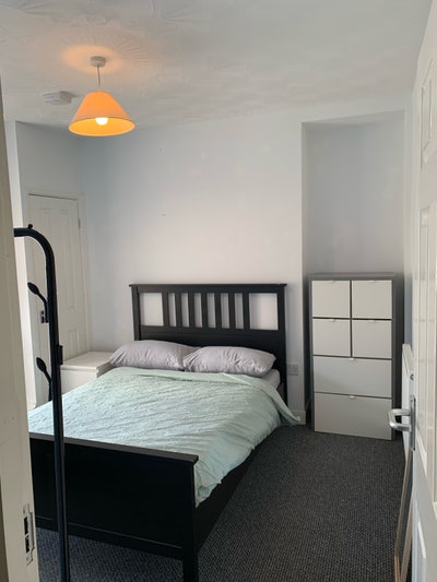 Double Room in Shared House for September Main Photo