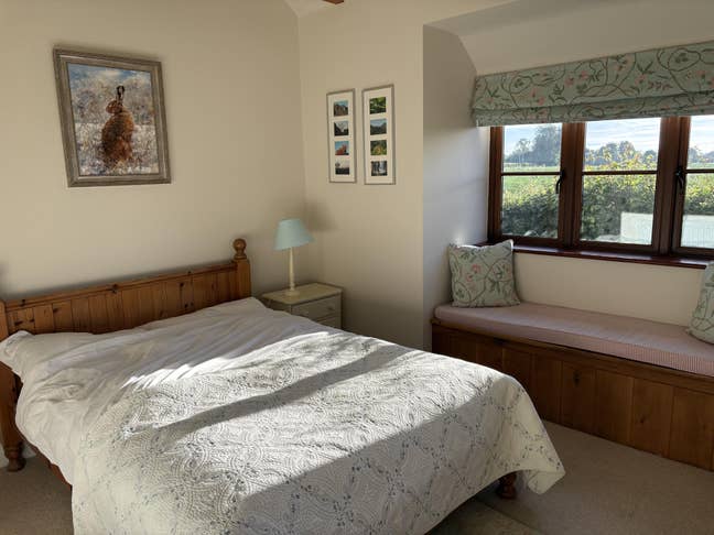 Private room with own bathroom and entrance. Main Photo