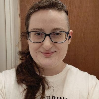 30F Professional Seeks Calm Home Main Photo