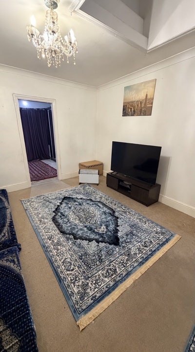 Double bedroom available &pound;450 Chatham Main Photo
