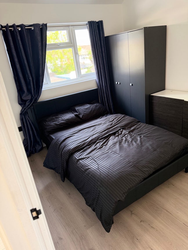 4 Bedroom House For Rent Surbiton  Main Photo