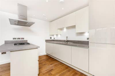 2 bed modern flat in Greenwich Main Photo
