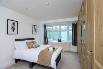 Modern double room - Central line  Main Photo