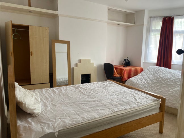  Spare Room @Headington 750pcm  -Short Let  Main Photo