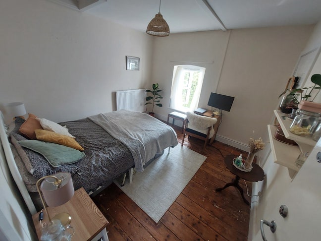 One room Left - Only &pound;525pcm  Main Photo