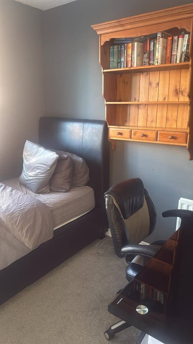 RM16 6DE – Double Room Available Main Photo
