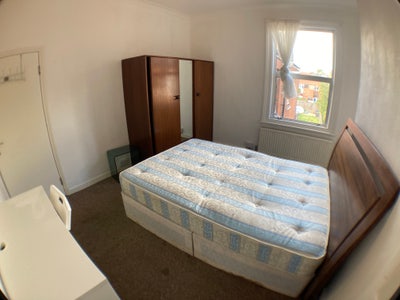 Budget-Friendly Cozy Room in *NW2* Main Photo
