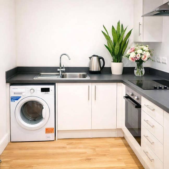 2 Bed Flat, Kingswood House, NG5, Available Now Main Photo