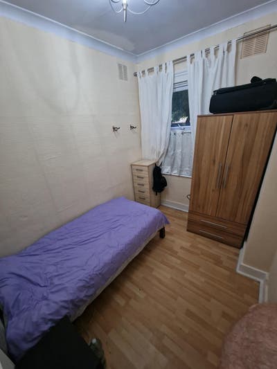 Single room very close to Turnpike Lane station  Main Photo