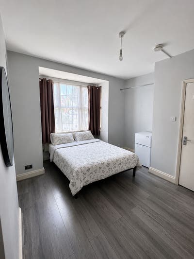 Double Room Bruce Grove 0 Deposit  Main Photo