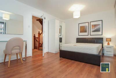 2 doubles avail, Z2 prof share ALL bills,WiFi&TVs Main Photo