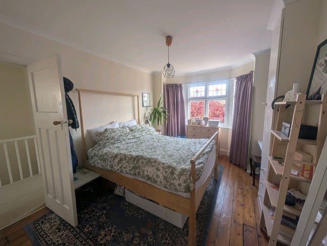 Double room available 1st Aug!  Main Photo
