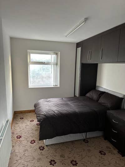 🏡 4 Double Rooms Available in a Spacious In (B8) Main Photo