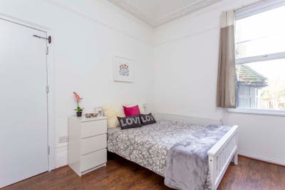 🤩🚨Double Room | Wifi, All Bills and Cleaning 🧹 Main Photo