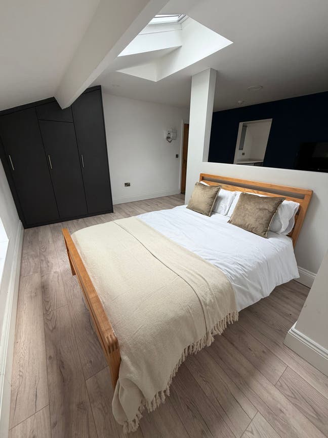 🤩 Stunning High End Studio to Rent 🏠 Main Photo