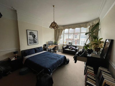 Great Double/Fab House & Garden!/All Bills Main Photo