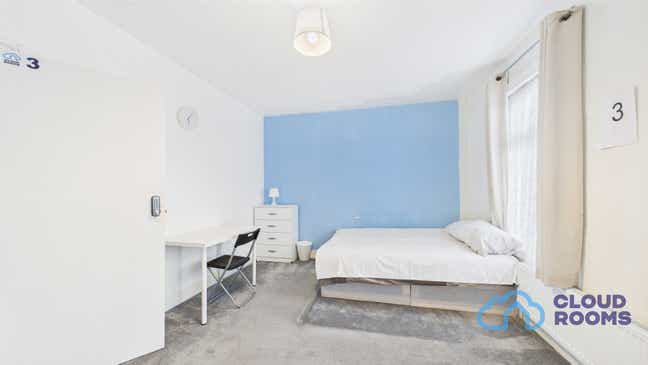Two Rooms in Shared House – RM17  🏠 Grays Main Photo