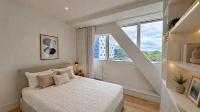 Modern Furnished Studio|Amenities|Student-friendly Main Photo