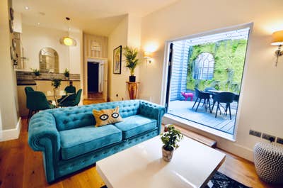 City Centre Interior Designed Luxurious Apartment  Main Photo