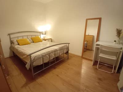 Double Room in Good House, 900MB WIFI, inc bills  Main Photo