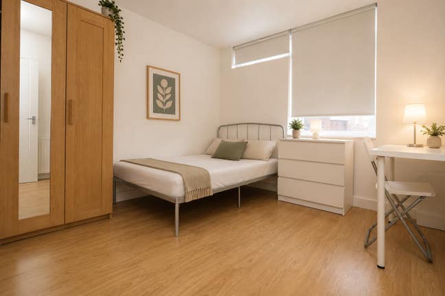 Stunning Ensuite! Modern 3Beds Flat-Exclusive Area Main Photo