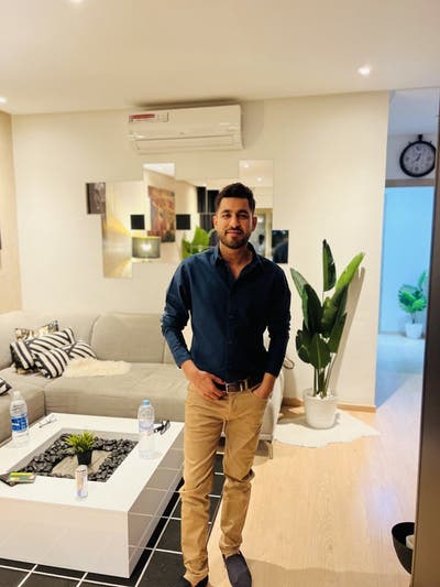 Full time working 39 yo looking for room asap. Main Photo