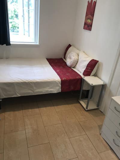 SAFE-QUIET Off-suite S.Double 5mins walk to tube  Main Photo