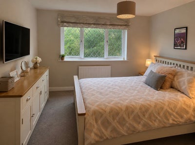 Lovely Modern Double Room Main Photo