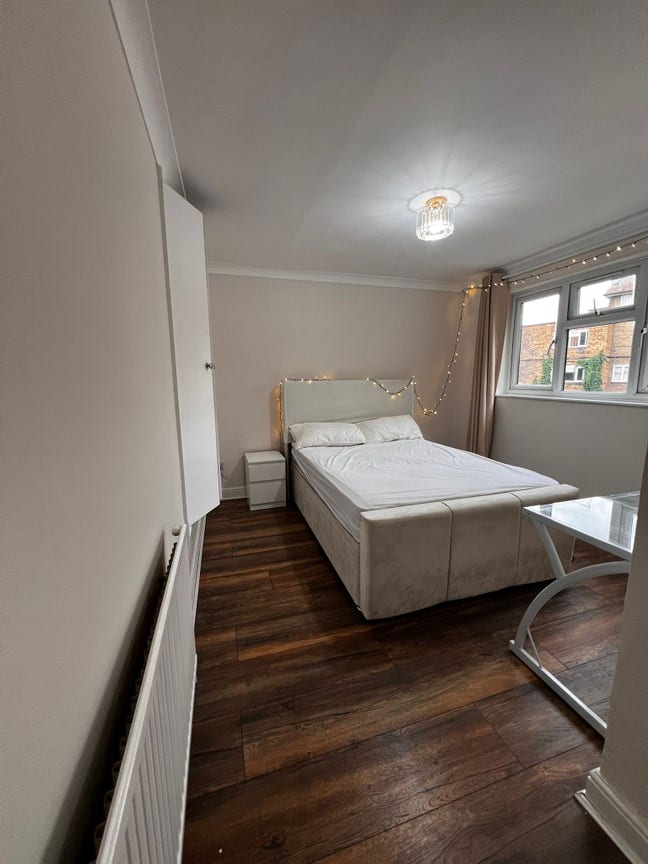 ** All Bills Included - Great Value ** Low Deposit Main Photo