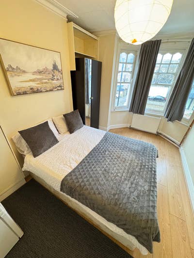 Spacious Rooms to let in Seven Sisters All Include Main Photo