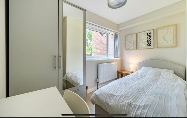 Room to Rent in West Reading Main Photo
