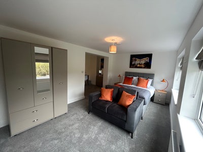 Beautiful Professional House Share Main Photo